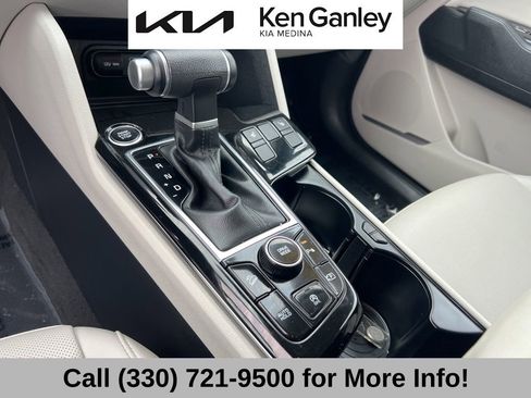 Used 2025 Kia Sportage EX image 35
