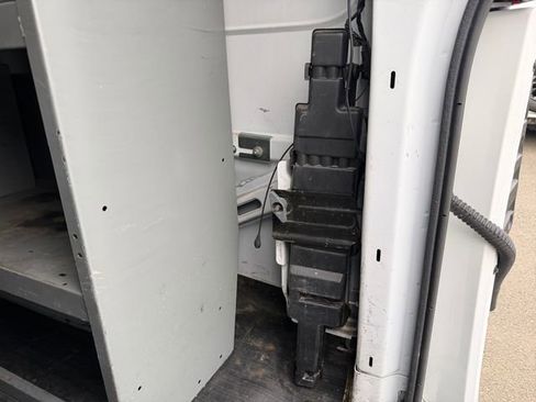 Used 2008 Chevrolet Express 2500 image 27