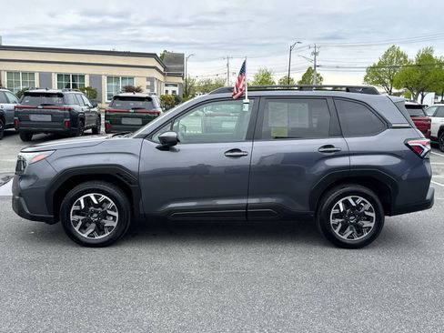 Certified 2025 Subaru Forester Premium AWD/4WD image 4