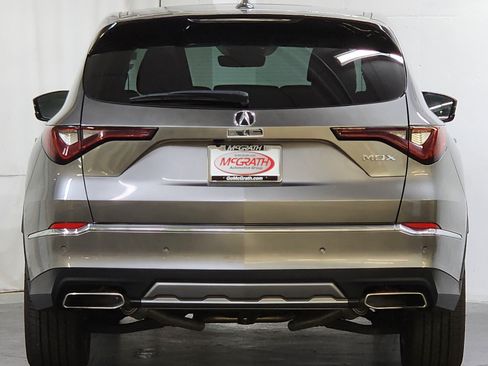 Used 2025 Acura MDX FWD w/ Technology Package image 6