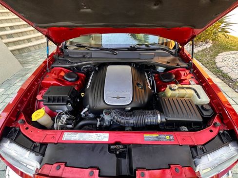 Used 2006 Chrysler 300 C RWD image 9