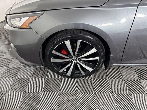 Used 2022 Nissan Altima 2.5 SR FWD image 11