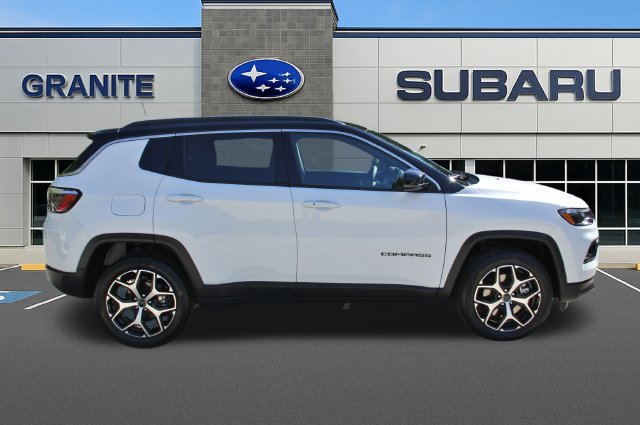 Used 2026 Jeep Compass Limited AWD/4WD image 14