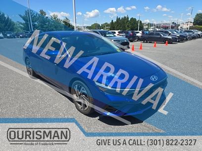 Used 2024 Hyundai Elantra SEL w/ Convenience Package