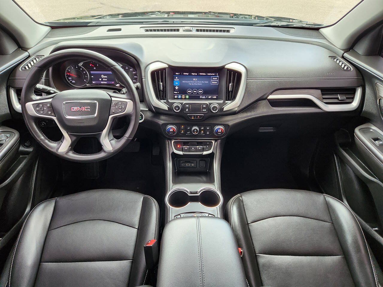 Used 2022 GMC Terrain SLT AWD/4WD image 3
