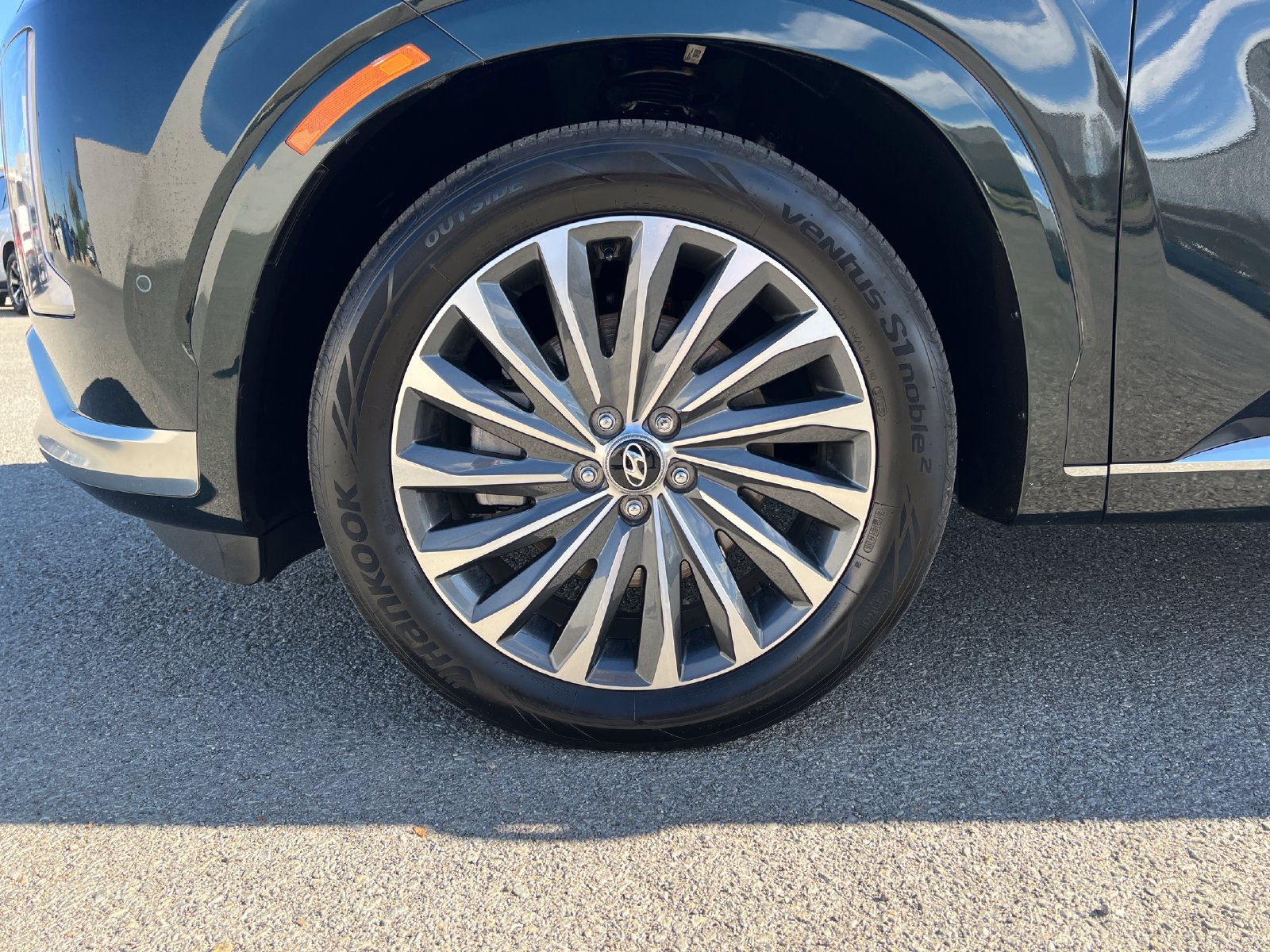 Certified 2024 Hyundai Palisade Calligraphy AWD/4WD image 28