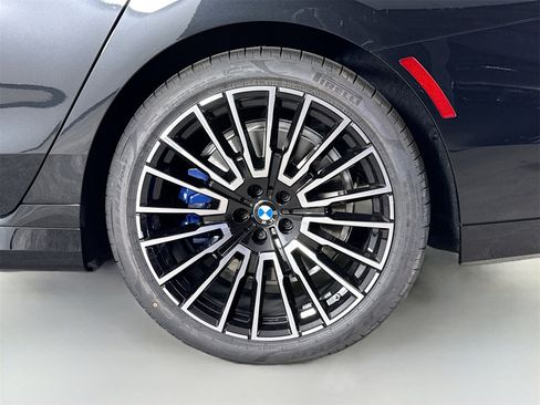 New 2026 BMW 740i w/ Premium Package image 33