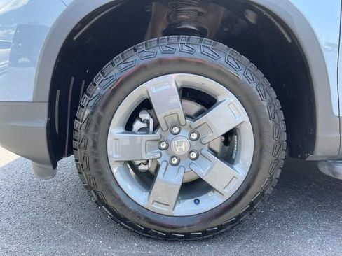 Used 2025 Honda Ridgeline TrailSport image 14