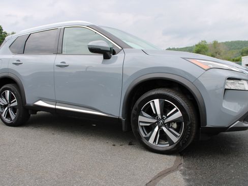 Used 2023 Nissan Rogue SL AWD/4WD image 18