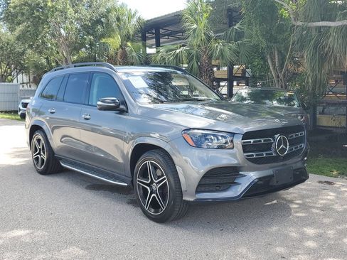 Used 2023 Mercedes-Benz GLS 450 4MATIC w/ AMG Line Exterior image 2