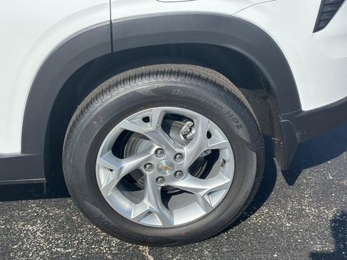 New 2026 Chevrolet Trax LS w/ LS Convenience Package image 4