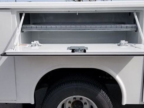 New 2025 Ford F350 XL w/ XL Chrome Package image 12