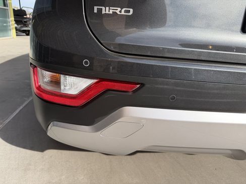 Used 2024 Kia Niro EX w/ EX Cold Weather Package image 14