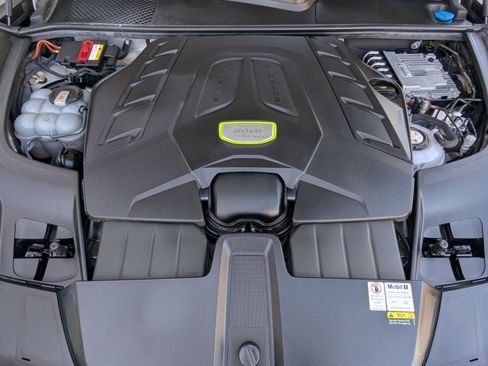 Used 2022 Porsche Cayenne Turbo S image 27