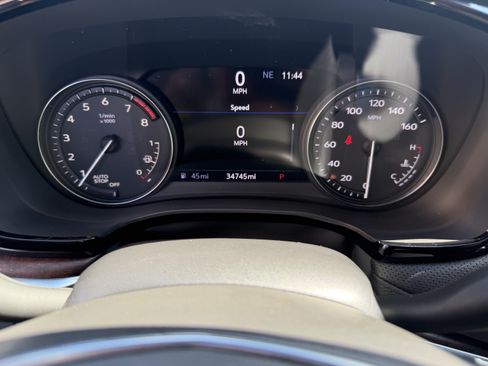 Used 2022 Cadillac XT5 Premium Luxury w/ Technology Package FWD image 27