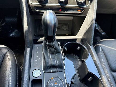 Used 2023 Volkswagen Atlas SE w/ Panoramic Sunroof Package AWD/4WD image 22