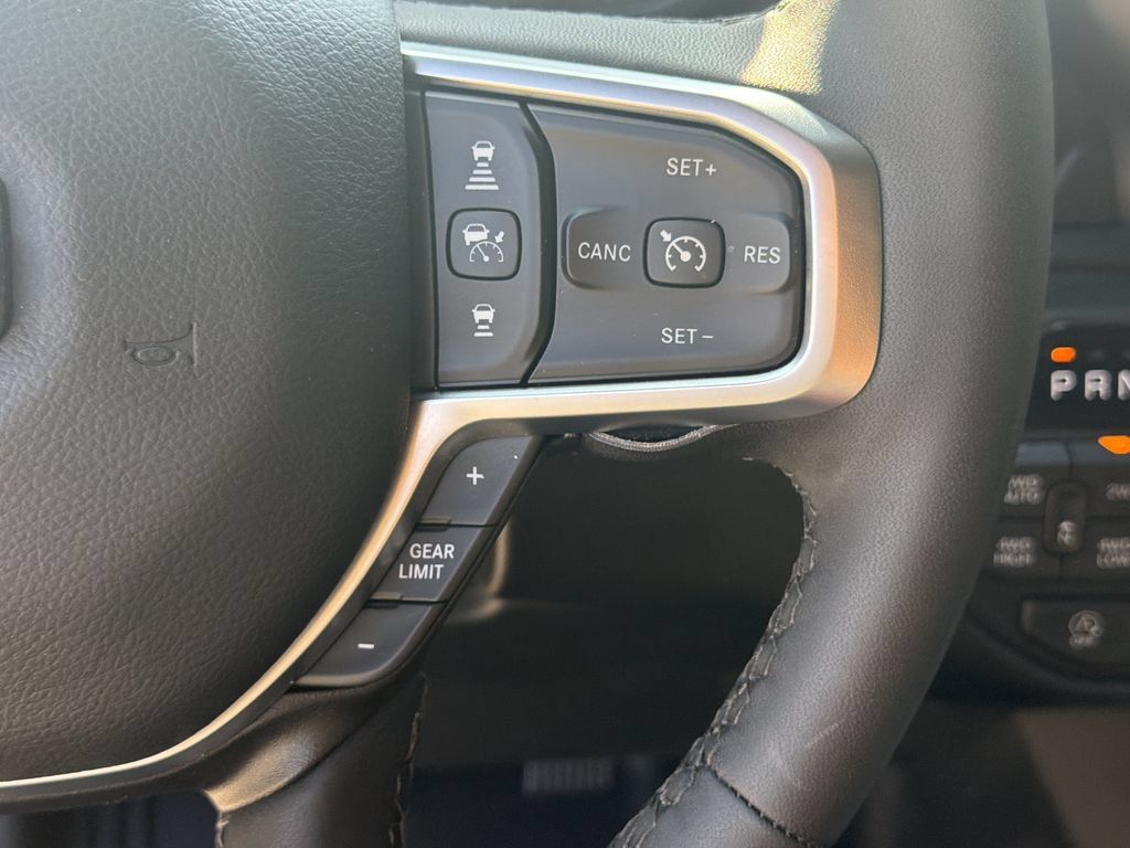Used 2025 RAM 1500 Big Horn AWD/4WD image 25