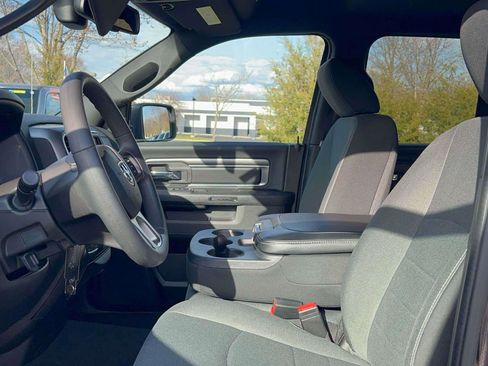Used 2022 RAM 1500 Classic Warlock w/ Electronics Group AWD/4WD image 17
