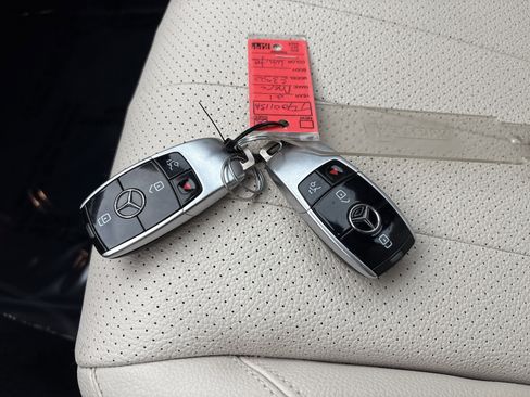 Used 2021 Mercedes-Benz E 350 4MATIC Sedan w/ Premium Package image 38