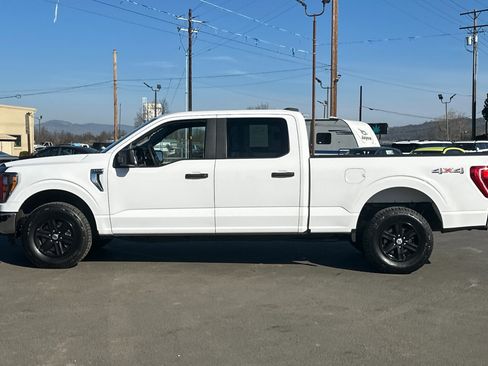 Used 2023 Ford F150 XLT w/ Trailer Tow Package image 8