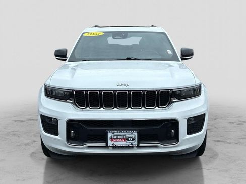 Used 2023 Jeep Grand Cherokee L Overland w/ Luxury Tech Group IV AWD/4WD image 3