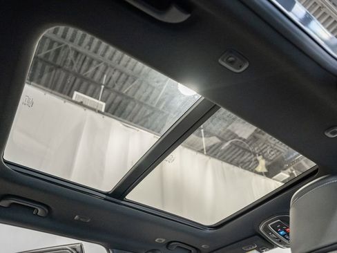 New 2025 Jeep Grand Cherokee L Limited w/ Luxury Tech Group II image 31