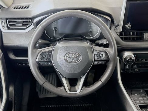 Certified 2025 Toyota RAV4 XLE w/ Convenience Package AWD/4WD image 4