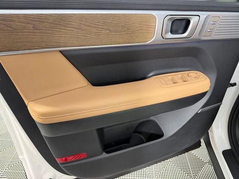 Used 2025 Hyundai Santa Fe Limited image 27