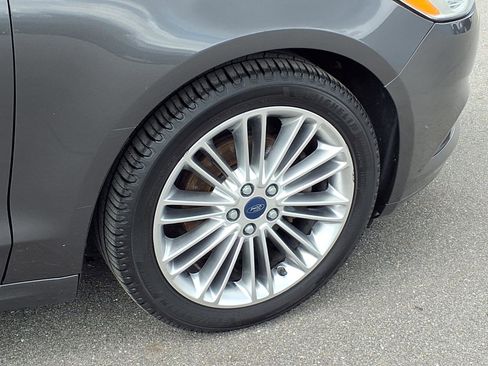 Used 2015 Ford Fusion SE w/ Equipment Group 202A image 25