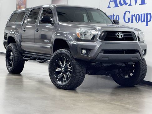 Used 2015 Toyota Tacoma 4x4 Double Cab w/ TRD Off-Road Package image 1