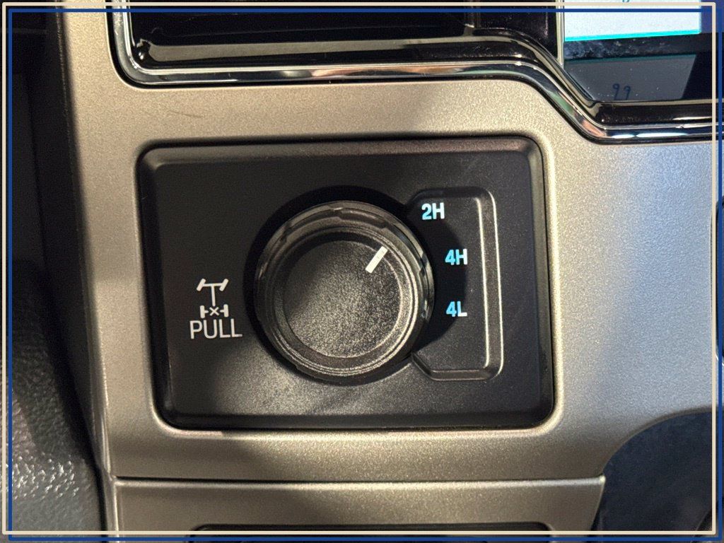 Used 2022 Ford F250 Lariat w/ FX4 Off-Road Package AWD/4WD image 30