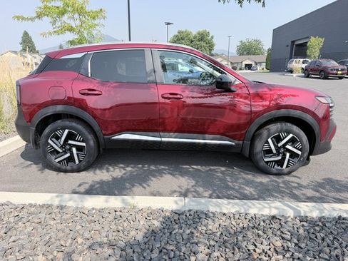 Used 2026 Nissan Kicks SV w/ SV Premium Package FWD image 4