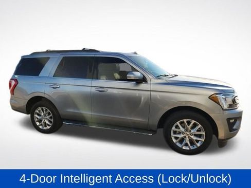 Used 2021 Ford Expedition XLT image 11