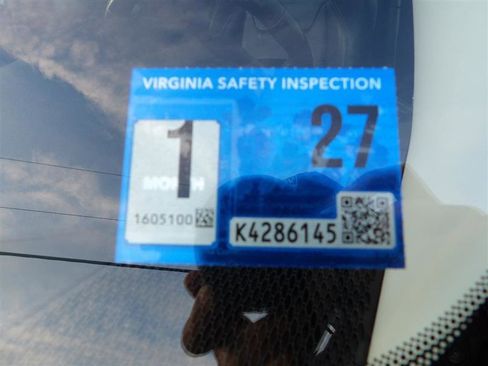 Used 2015 Jeep Renegade Limited image 25