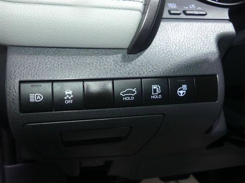 Used 2024 Toyota Camry SE w/ Cold Weather Package FWD image 29