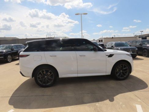 Used 2025 Land Rover Range Rover Sport Dynamic SE AWD/4WD image 8