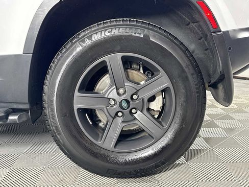 Certified 2022 Land Rover Defender 110 image 27