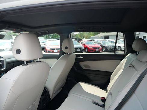 Used 2021 Volkswagen Tiguan SE R-Line w/ 3rd Row Seat Package AWD/4WD image 20