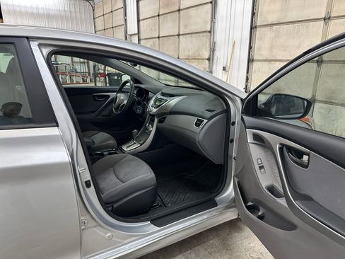 Used 2012 Hyundai Elantra GLS w/ Preferred Pkg 3 image 34