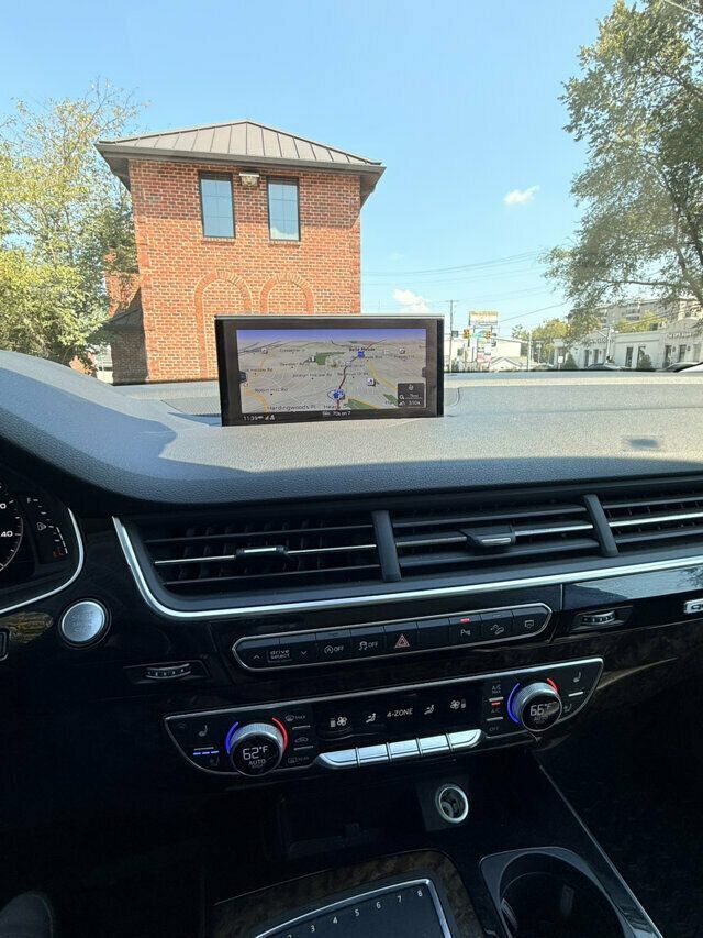 Used 2018 Audi Q7 3.0T Prestige AWD/4WD image 25