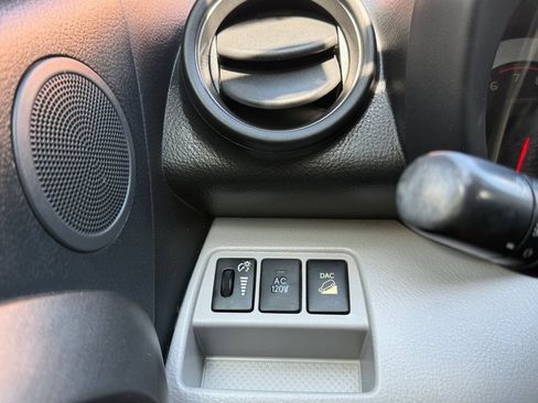 Used 2009 Toyota RAV4 Limited AWD/4WD image 23