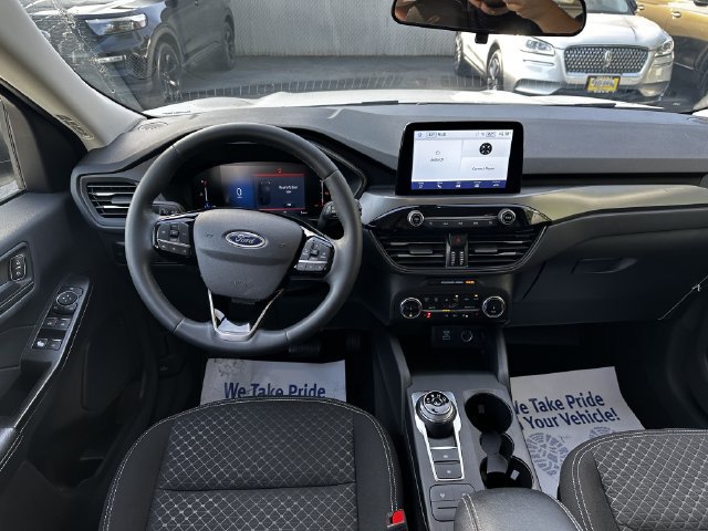 Certified 2023 Ford Escape Active AWD/4WD image 13