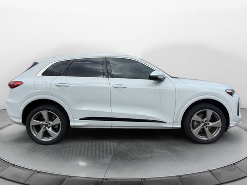 New 2025 Audi Q5 Premium Plus image 8