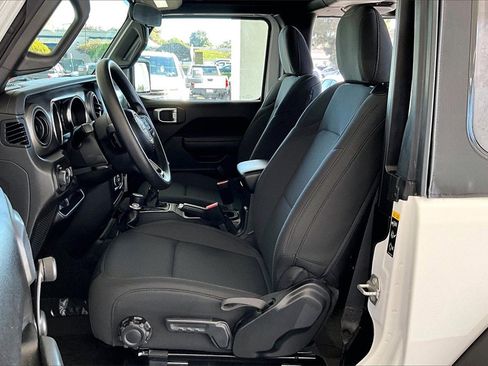Used 2022 Jeep Wrangler Sport image 21