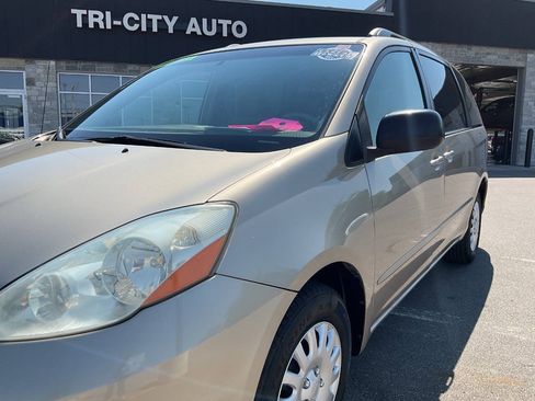 Used 2007 Toyota Sienna LE FWD image 2