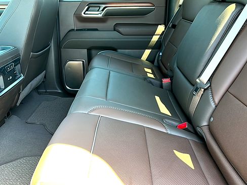 Used 2024 GMC Sierra 1500 Denali w/ Denali Reserve Package AWD/4WD image 19