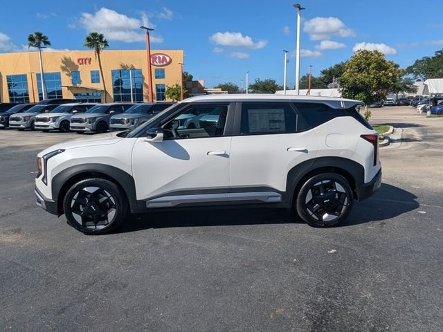 New 2027 Kia Seltos S FWD image 3