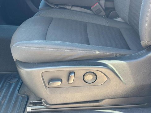 Used 2024 Chevrolet Silverado 2500 Custom w/ Custom Value Package image 24