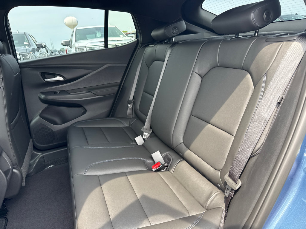 New 2026 Buick Envista Sport Touring w/ Convenience I Package FWD image 31