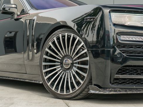 Used 2023 Rolls-Royce Phantom Sedan image 31